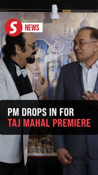 PM Anwar joins moviegoers for “Taj Mahal: An Eternal Love Story” screening