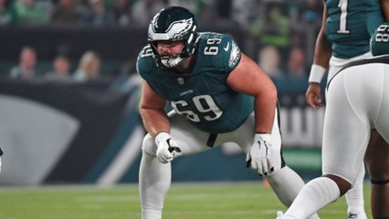 Eagles' Dickerson Suffers Leg Injury at Sold-Out Team Practice