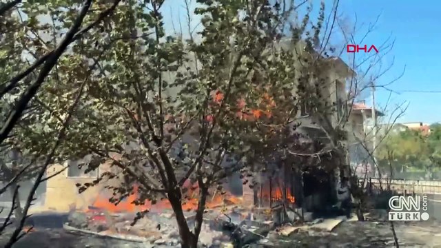 SON DAKİKA... Çanakkale'de orman yangını! Vali vatandaşları uyardı: Gerekmedikçe trafiğe çıkmayın... Havalimanı sivil uçuşlara kapatıldı