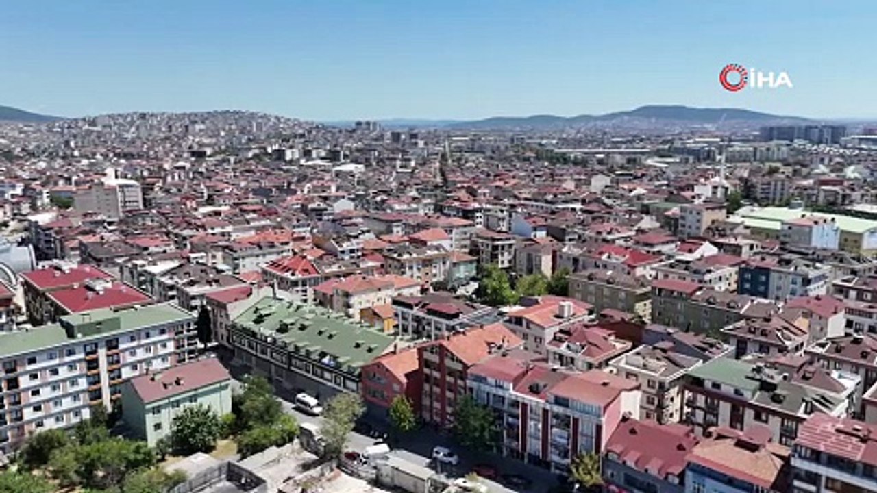 4 dakikada hırsızlık! Bisikletli hırsızlar kameraya yakalandı