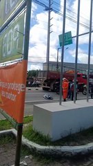 Mulher morre após acidente de moto na Avenida Menino Marcelo