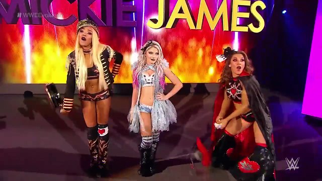 FULL MATCH Trish Stratus & Lita vs. Alicia Fox & Mickie James WWE Evolution