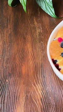 Who hates dessert????? Cos its Dessert time.......#fypageシ #foryourpage #cooking #homecooking #yummyfood #Goodfood #foodlovers #eating #cookinglover #viral #simplerecipe #cookingideas #recipe #dessertrecipe #sweets #blueberry #strawberry #icecream