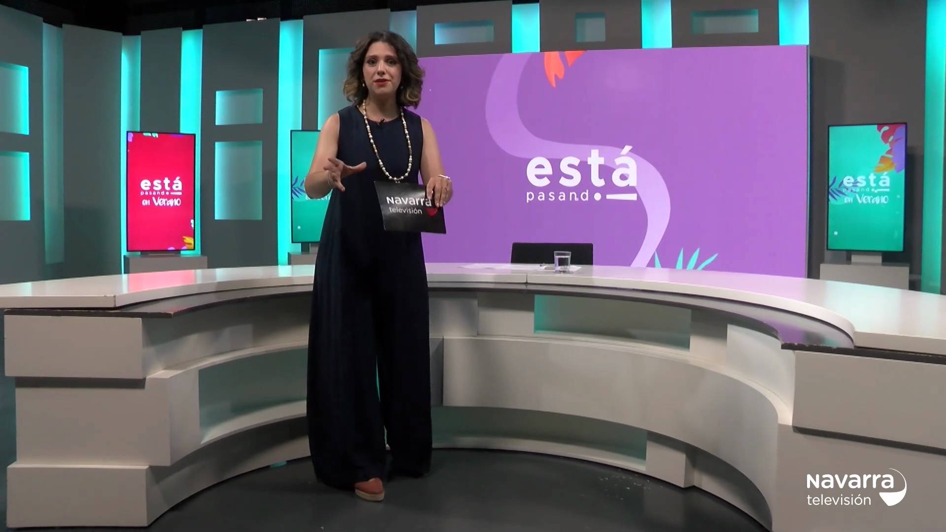 Está pasando en verano 11/08/2025 con la última hora sobre el incendio en Carcastillo, recomendaciones de cine con los estrenos de la semana y 'tardeo' con nuestros tertulianos