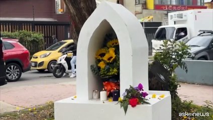 Pellegrinaggio dei colombiani sul luogo dell'attentato a Uribe