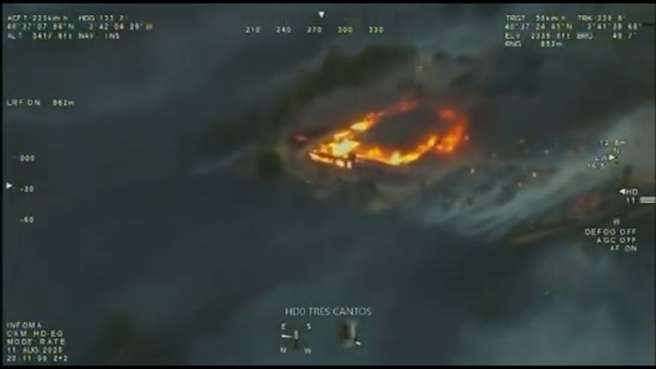 Un incendio en Tres Cantos (Madrid) obliga a desalojar dos urbanizaciones