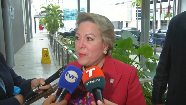 Presidenta de la Corte evita responder sobre jubilación especial para magistrados y jueces