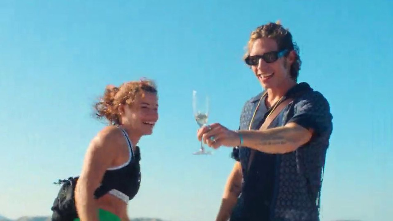 Young Millionaires Trailer OV