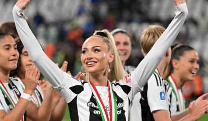 Así anunció Alisha Lehmann su fichaje por el Como