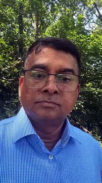 স্কোয়াড্রন লিডার হালিমের ছোট ভাই হলেন *আশফাকুর রহমান*। নিউ মার্কেটে তার একটি দোকান আছে যার নাম *রহমান এন্টারপ্রাইজ*। গত রাতে সেনাবাহিনী ওই বাজারের ৩৫০টি দোকানের মধ্যে ৩টি দোকান থেকে অনেক অবৈধ সামুরাই ছুরি উদ্ধার করেছে। এই *রহমান এন্টারপ্রাইজ* তাদের মধ্যে