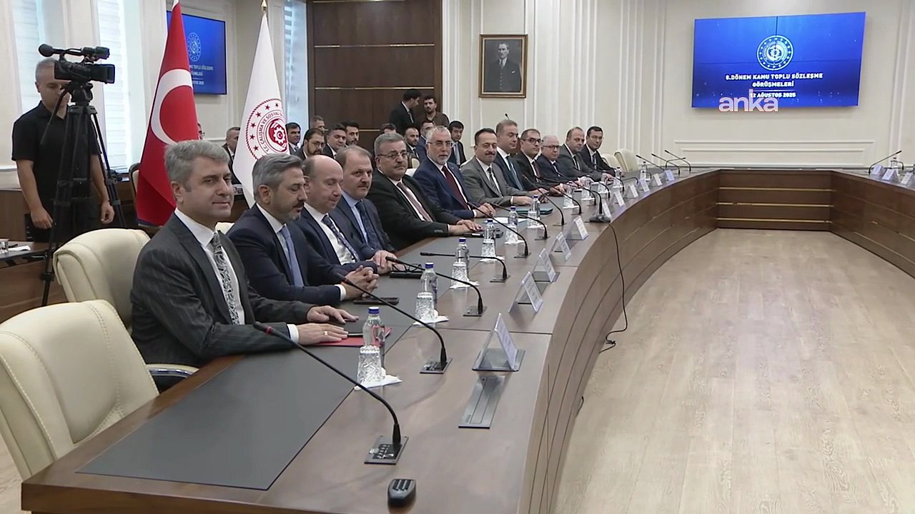 Hükümet, memur ve memur emeklisi için ilk zam teklifini açıkladı:  2026 yılının ilk 6 ayı için yüzde 10, ikinci 6 ay için yüzde 6