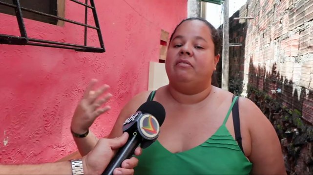 Ousadia sem limites: câmeras de segurança flagram ladrão roubando roupas de varal e bicicleta em Setúbal