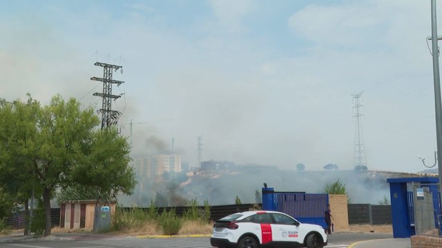 El incendio en Tres Cantos está en fase de control pero preocupan las condiciones meteorológica