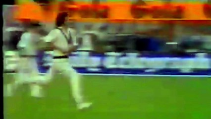 Alan Hurst took the wicket of Asif Iqbal 7th Match, Nottingham, June 13 - 14, 1979 World Cup