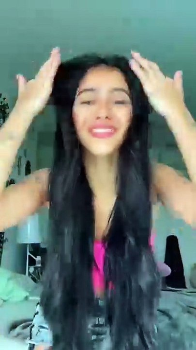 Ta Ritmado Esse Tambor 💗 Belly Dance in Pink Tank Top & Tattoos | Viral Dance