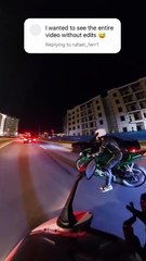 Burn en moto derrière une voiture à l'arret... Bad idea