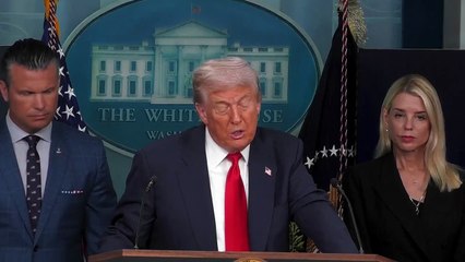 "Vou à Rússia", diz Trump (que vai falar com Putin... no Alasca)