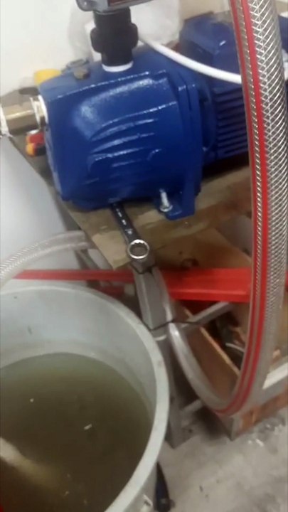 4 Hidrofor Susuz Çalışır Mı Usta Eğitmeni Metin Turan Uygulamalı Gösteriyor Telefon Aşağıda