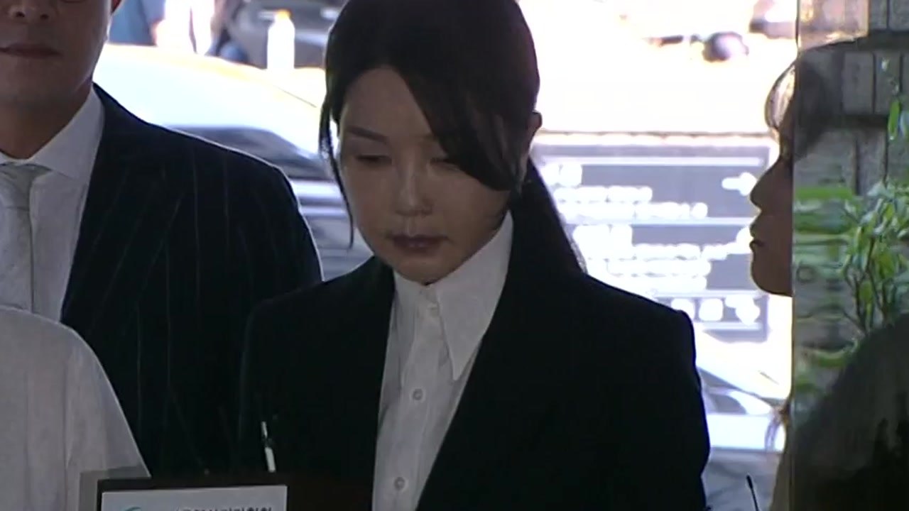 김건희, 구속 후 구치소 입소...독방 수용 예정 / YTN