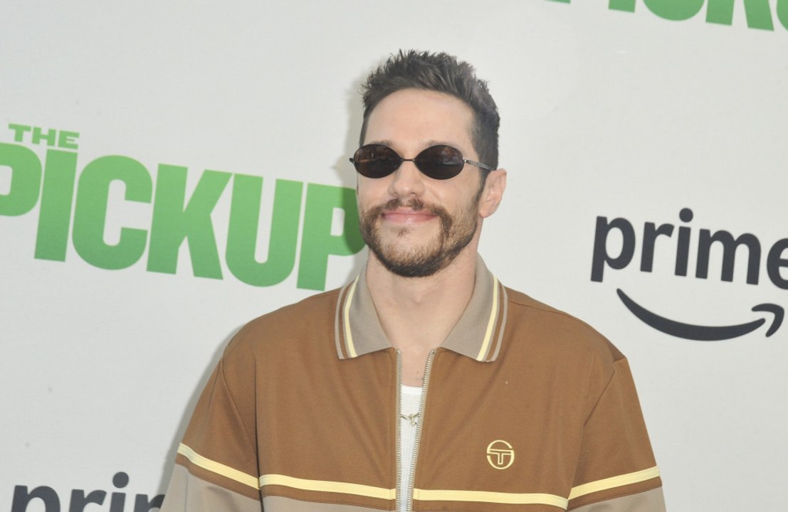 Pete Davidson will sein Hillary-Clinton-Tattoo behalten