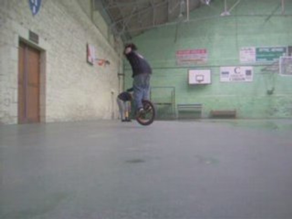 Back it up léo