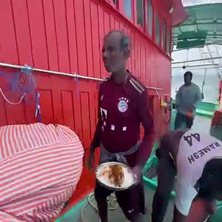 🌊 Deep Sea Madness! Fishermen Haul in TONNES of Fish with Trawlnet! 🎣🐟💪🔥 🌊 Deep Sea Madness! Fishermen Haul in TONNES of Fish with Trawlnet! 🎣🐟💪🔥 #oceanlife #IOF #fishing #indianoceanfisherman #cooking