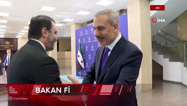 Bakan Fidan, Suriye Dışişleri Bakanı Şeybani ve Savunma Bakanı Kasra ile bir araya geldi