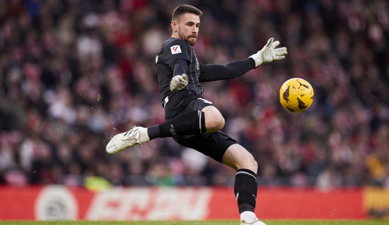 El portero del Athletic y la selección responde con contundencia al plan para el Villarreal-Barça