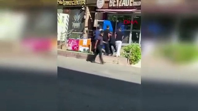 Şehir eşkıyaları sokağı savaş yerine çevirdi