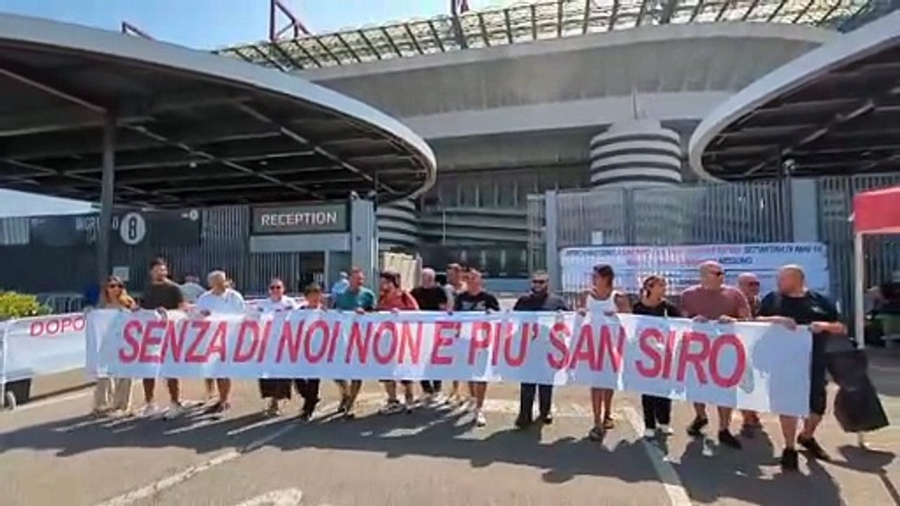 Milano, la protesta degli ambulanti di San Siro