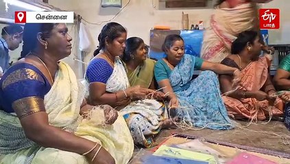 பழத்தை பிழிந்து சாயம்... வாழை நாரில் நூல்... சுண்டி இழுக்கும் வண்ண வண்ண சேலைக... தெரிஞ்சிக்கலாம் வாங்க!