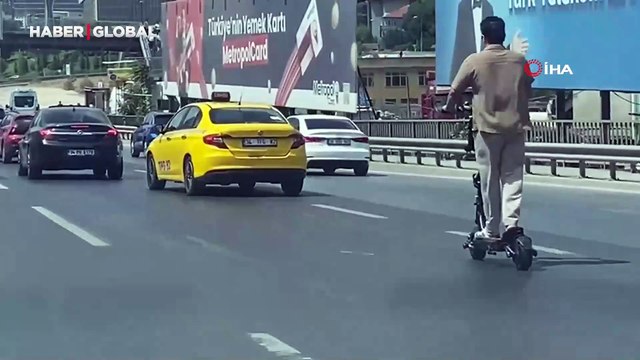 D-100 Karayolu'nda scooter ile tehlikeli yolculuk: Cep telefonu saniye saniye kaydetti