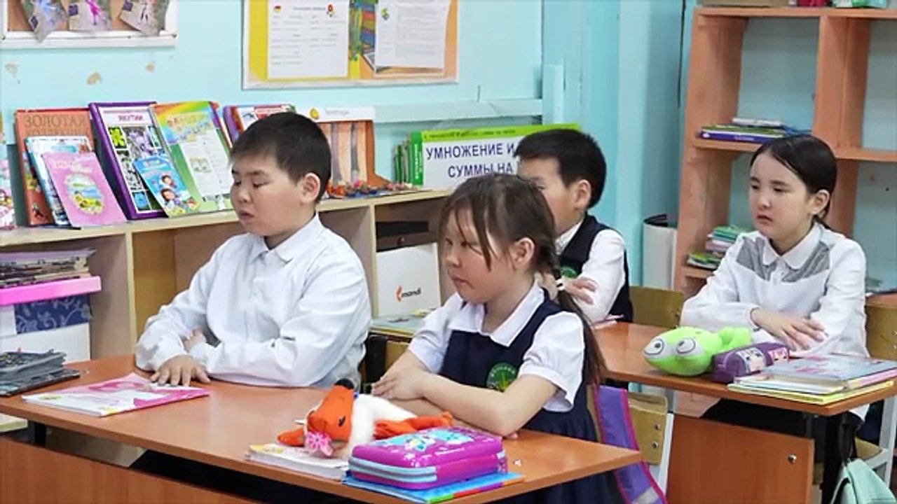 Young Family with 5 Children Prepares for the −71°C Winter in Yakutia-1