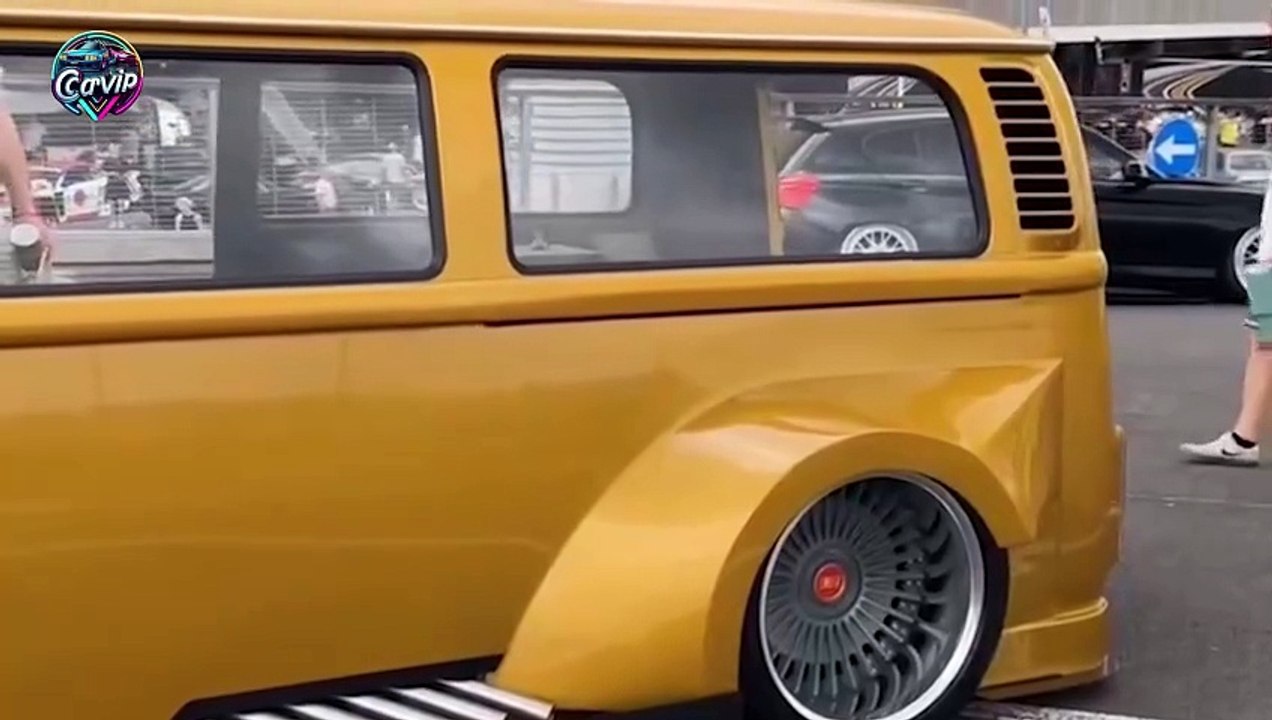 VOLKSWAGEN NKLEINBUS V12