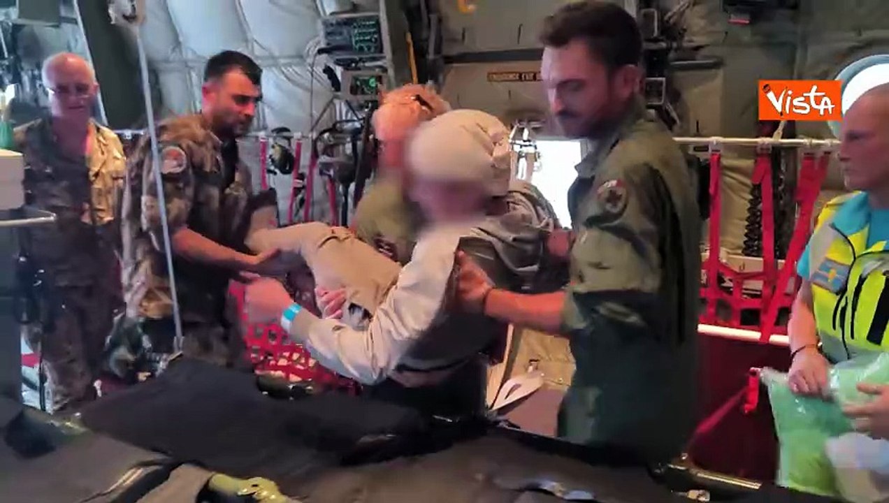 31 bambini palestinesi evacuati dalla Striscia di Gaza bisognosi di cure partono per l’Italia