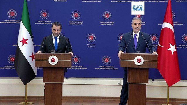 Турция призывает Израиль и курдов не дестабилизировать Сирию