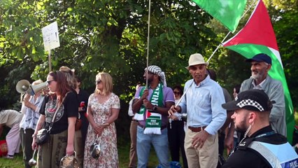 JD Vance Faces Protest During Visit to Ayrshire 🚶‍♂️