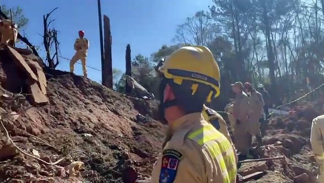 Vídeos mostram trabalho dos bombeiros em local de explosão em Quatro Barras