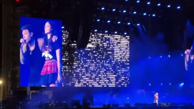 Red Valley, Fedez canta un brano inedito e attacca Tony Effe e Ilaria Salis. Poi a sorpresa sale sul palco Francesca Michielin