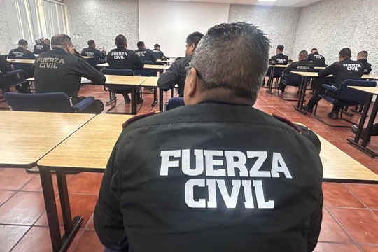 Elementos de Fuerza Civil y Protección Civil aprenden inglés rumbo al Mundial 2026