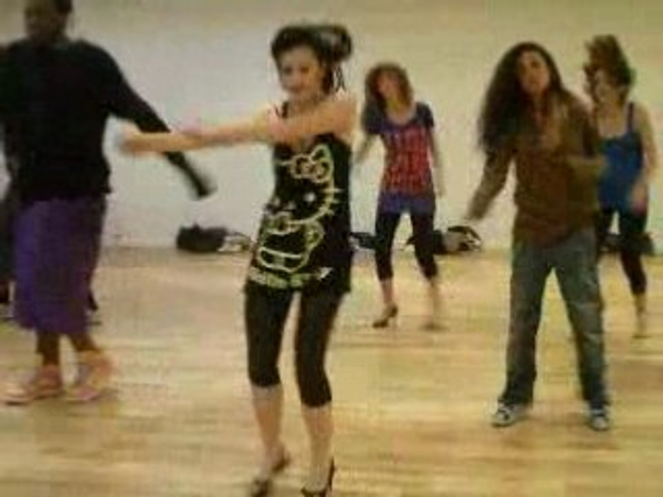 Nathalie Lucas' Class Kylie Minogue- In my arms