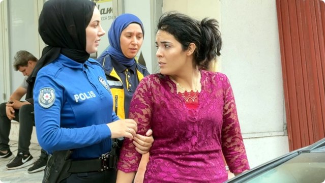 Avcılar’da intihar girişimi için çatı katına çıktığı sanıldı, kaçak göçmen olduğu öğrenildi