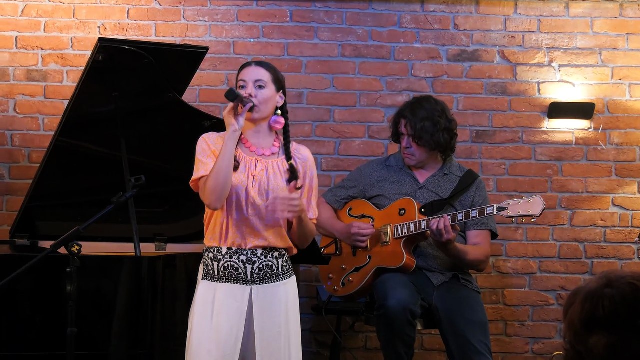 Maschu Plauscherl   'Dua Storia'  Stephanie Smith und Miguel Delaquin