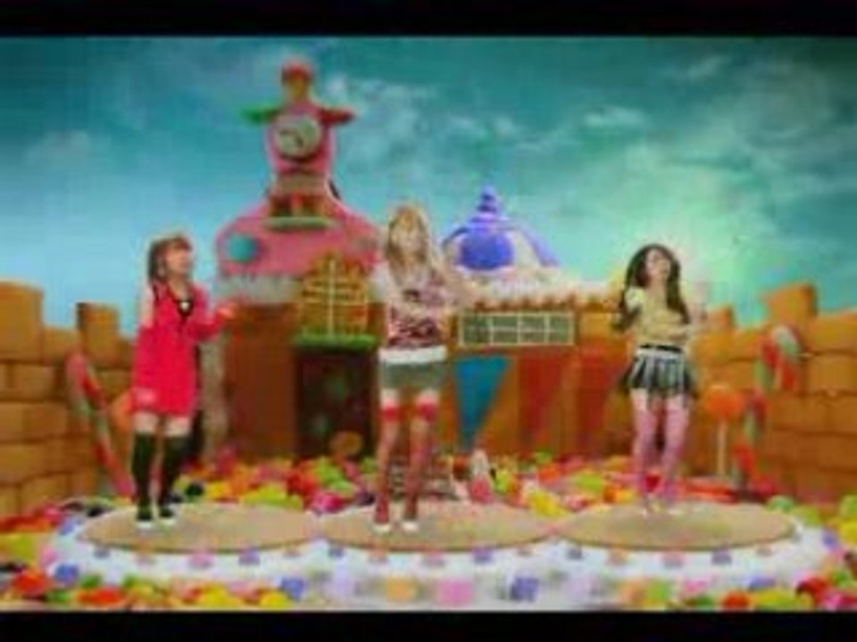 Gyaruru - Boom Boom Meccha Maccho