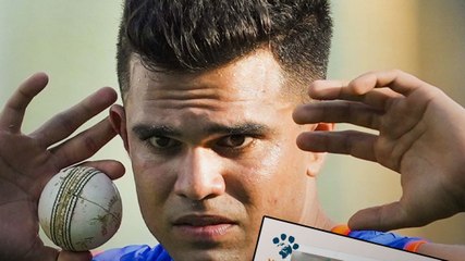 Arjun Teandulkar की मंगेतर Sania क्या करती हैं?