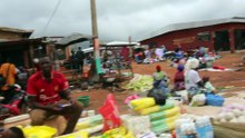 AMBIANCE MARCHÉ TIENKO