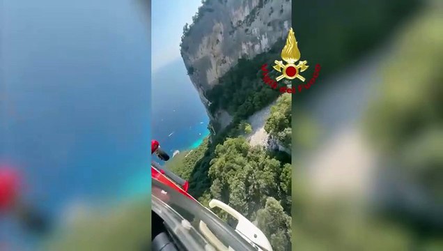 Escursionista si perde nel sentiero di Baunei: le immagini del soccorso