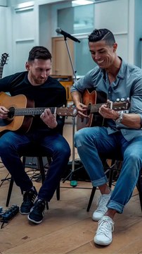 Lionel Messi and Cristiano Ronaldo playing guitar | Messi y cristiano, Musical, Ronaldo