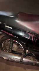 Vídeo! Esfaqueada pelo marido, mulher consegue fugir de moto e escapar da morte