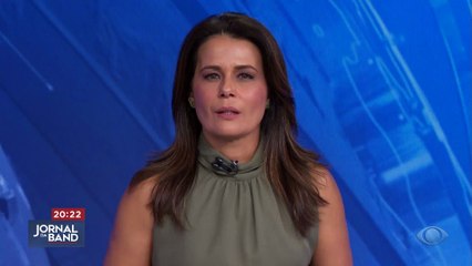 Acidente com trem de carga termina em incêndio nos EUA